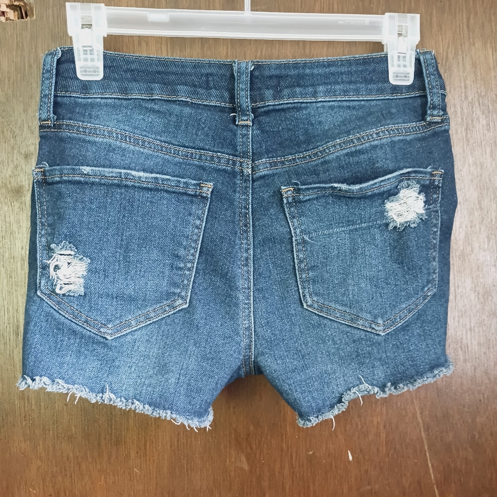 Shorts - Picture 4 of 4